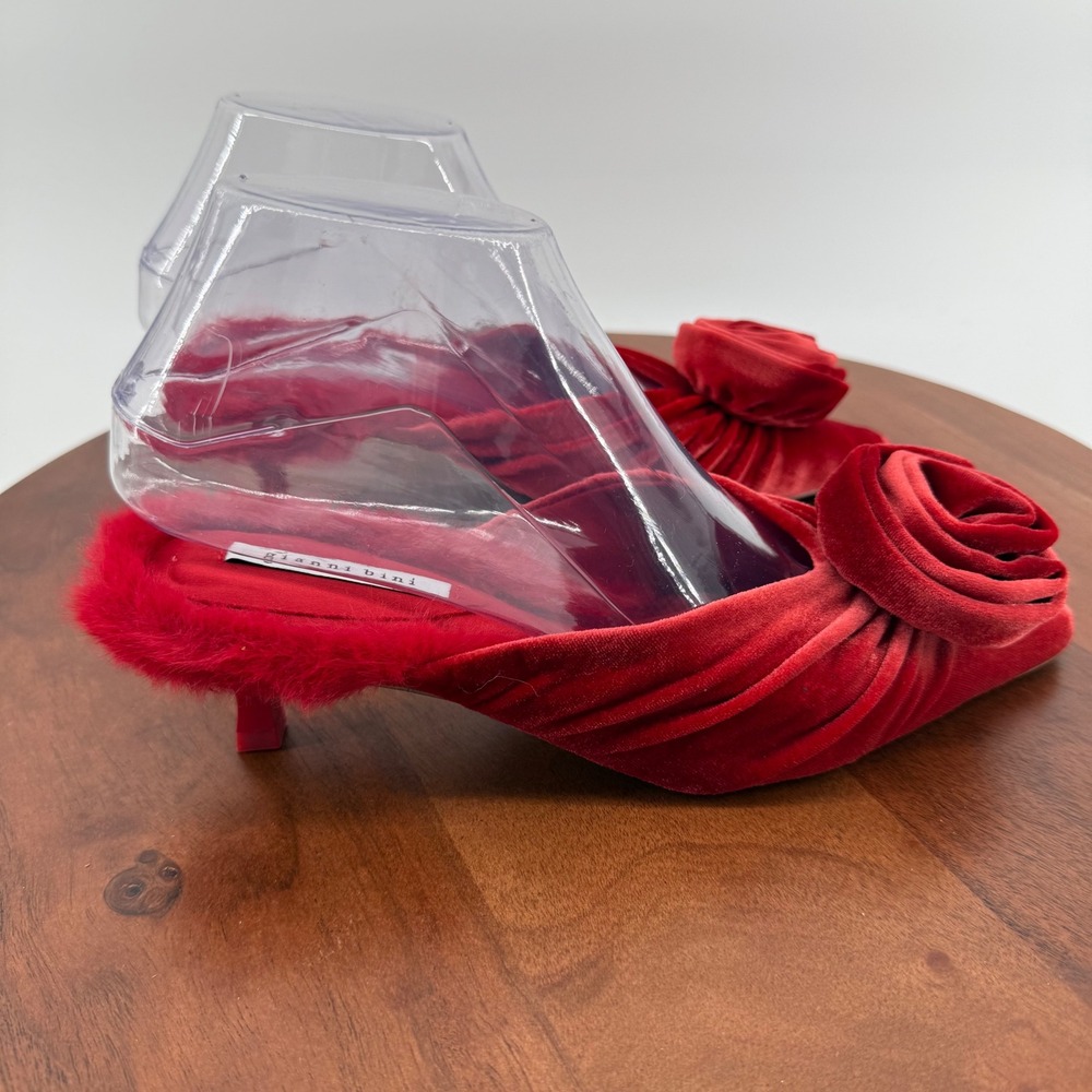 Gianni Bini Red Velvet Rosette Faux Fur Kitten Heel Mules Pointed Toe Size 6M‎